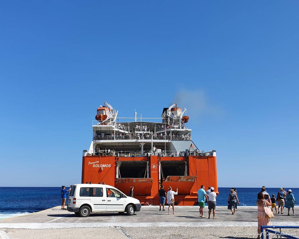 Ferry at the port of Sikinos