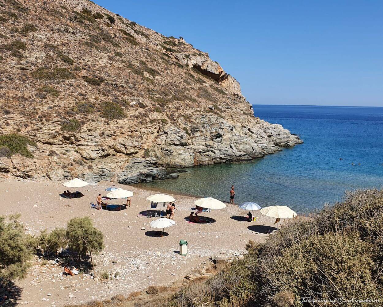 Dialiskari Beach in Sikinos