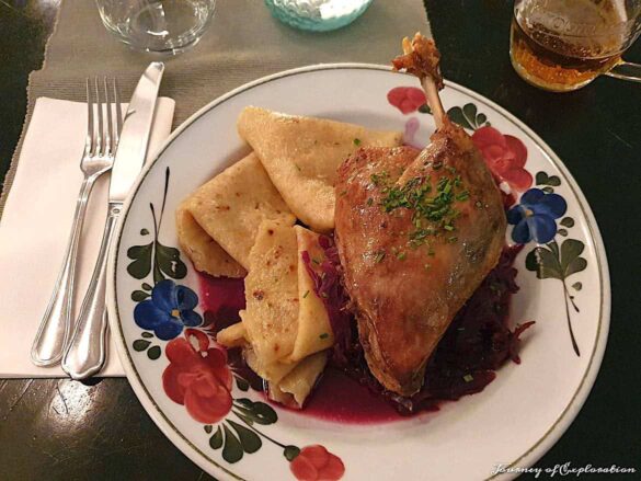 Roast duck with lokše